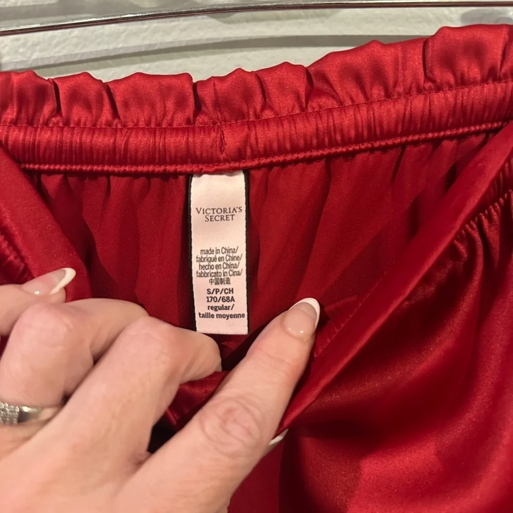 Victoria’s Secret Satin Pajama Pants Red Lounge Pants Size Small Silky Sleepwear